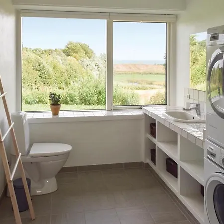 Two-bedroom In Tranekar *